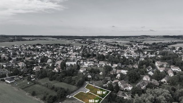 PRODEJ &#8211; 2 zasíťované st. pozemky